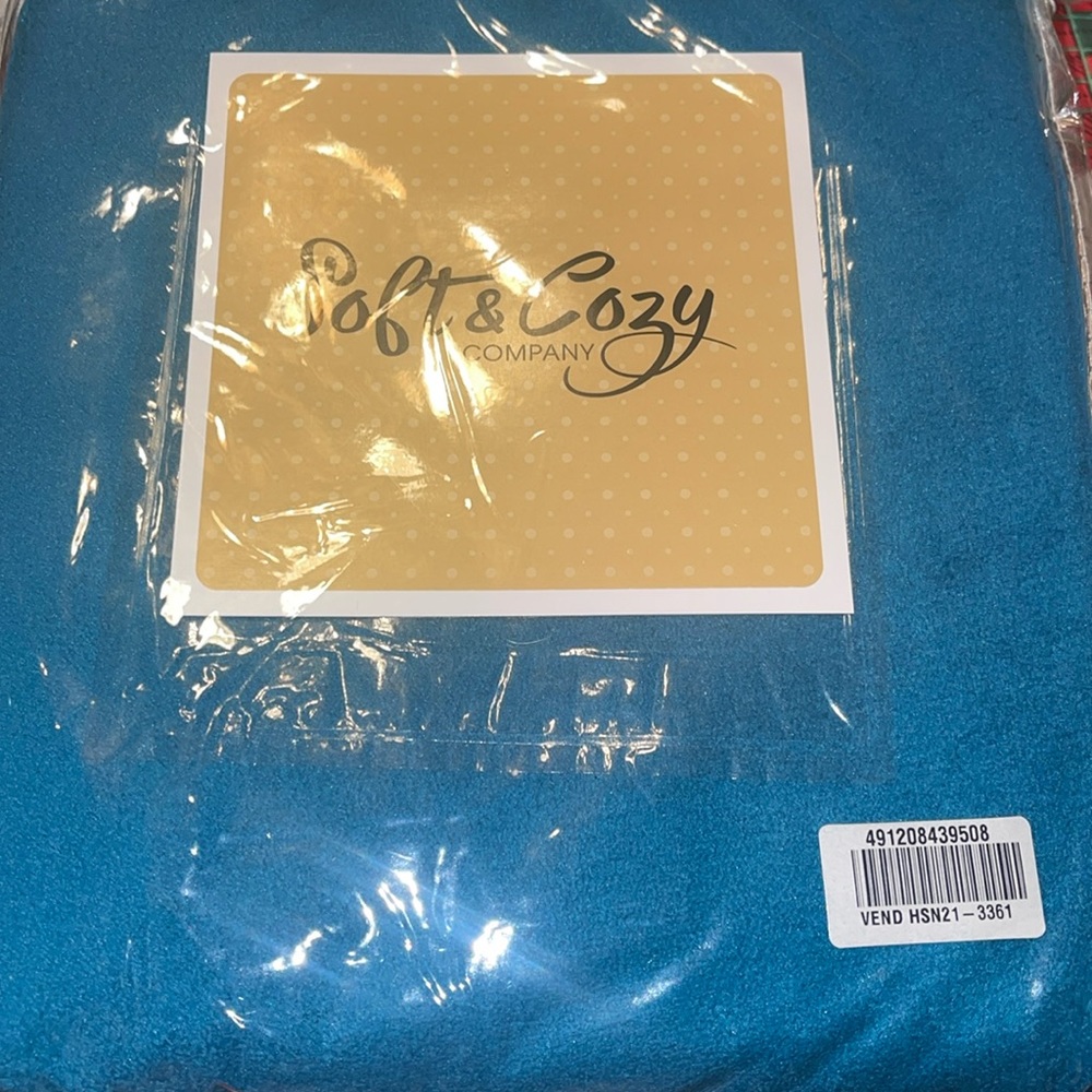 Soft & Cozy Company 2 standard pillowcases
